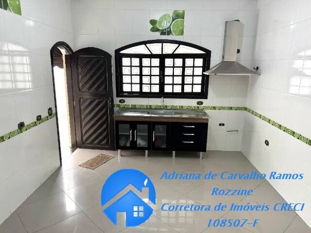 Casa à venda com 4 quartos, 205m² - Foto 3