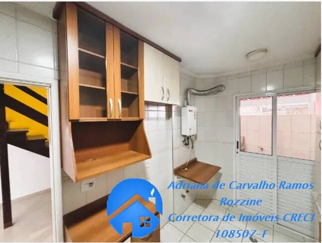 Casa à venda com 3 quartos, 100m² - Foto 4