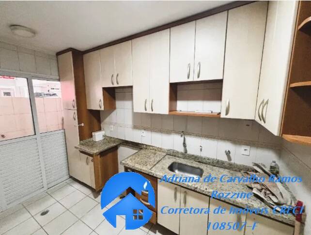 Casa à venda com 3 quartos, 100m² - Foto 1