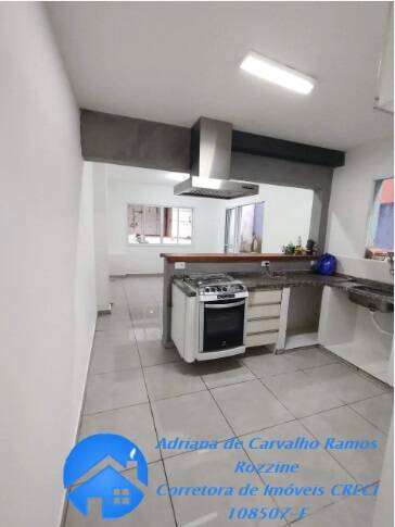 Casa à venda com 3 quartos, 78m² - Foto 1