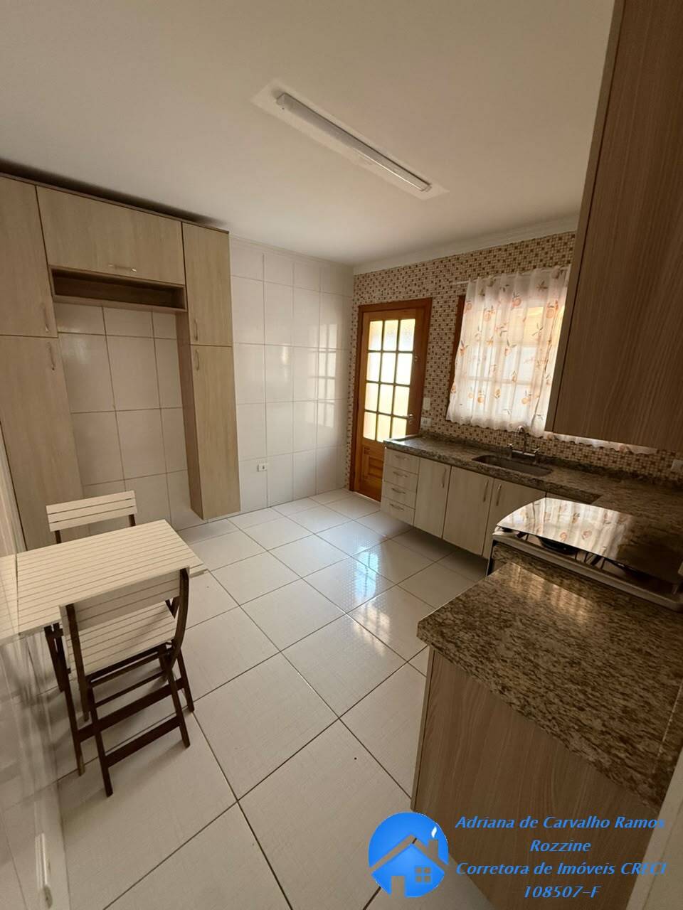 Casa, 3 quartos, 190 m² - Foto 2