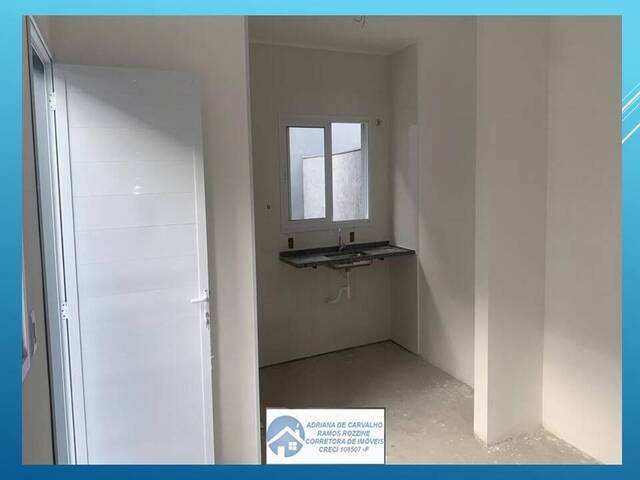 #2766 - Casa para Venda em Santana de Parnaíba - SP