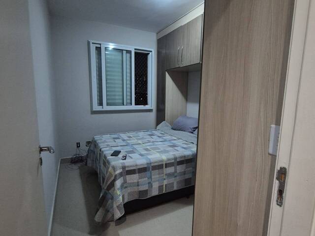 Apartamento para Venda em Carapicuíba - 4